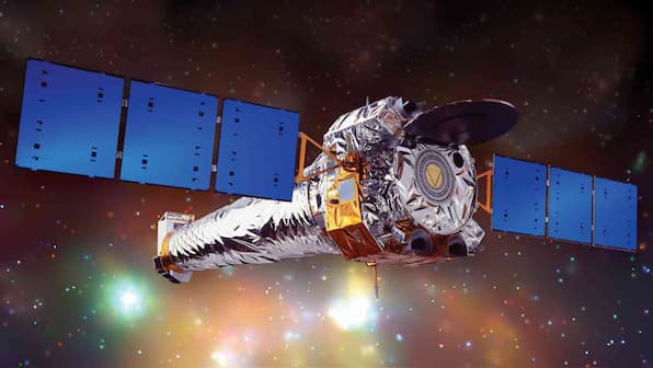 NASA's Chandra X-ray Observatory back in action after glitchy gyroscope woes
