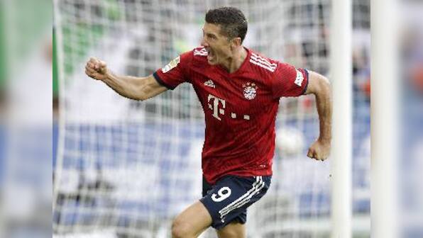 Bundesliga: Ten-man Bayern Munich end winless streak as Paco Alcacer keeps Borussia Dortmund atop standings