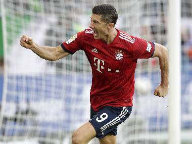 Bundesliga: Ten-man Bayern Munich end winless streak as Paco Alcacer keeps Borussia Dortmund atop standings Bundesliga: Ten-man Bayern Munich end winless streak as Paco Alcacer keeps Borussia Dortmund atop standings