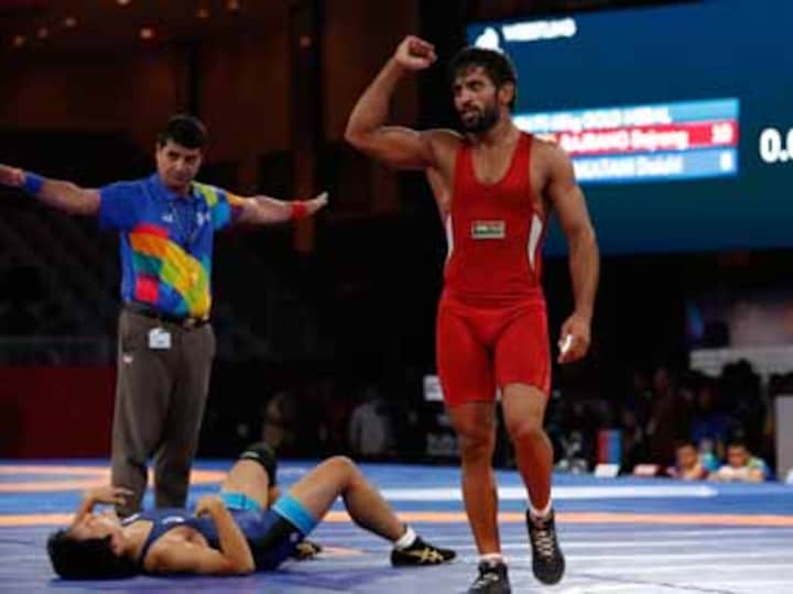 Wrestlers Bajrang Punia, Vinesh Phogat get Grade A contracts; Olympic medallists Sushil Kumar, Sakshi Malik in Grade B