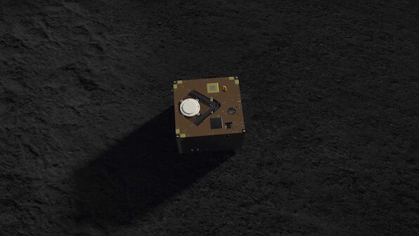 Tiny asteroid lander MASCOT warms up for its bumpy landing onto asteroid Ryugu