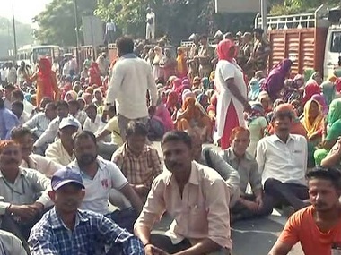 EDMC sanitation workers call off strike after civic body agrees to demands of timely payment of salaries, clearance of dues EDMC sanitation workers call off strike after civic body agrees to demands of timely payment of salaries, clearance of dues