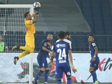 ISL 2018-19: Francisco Dorronsoro's heroics in goal helps Delhi Dynamos hold Chennaiyin FC to goalless draw ISL 2018-19: Francisco Dorronsoro's heroics in goal helps Delhi Dynamos hold Chennaiyin FC to goalless draw