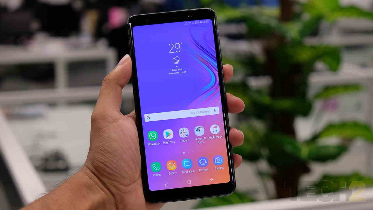 Compared to other displays in the price, the Galaxy certainly blows the likes of the Vivo V11 Pro. Image: tech2/ Shomik