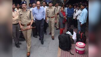 Gujarat migrant crisis: From eating panipuris to visiting railway stations, state police go all out to assuage fears of scared workers