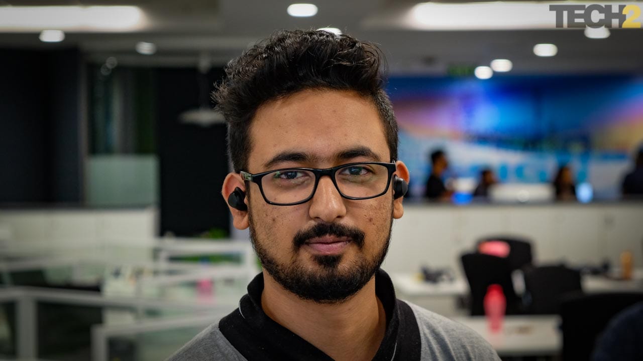 At least the set won't stick out of your ears like some sort of tumour. Image: tech2/Anirudh Regidi