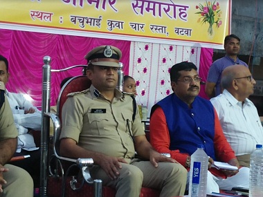 Gujarat migrant crisis: Vadodara residents demand police post outside colony for fear of mob attacks Gujarat migrant crisis: Vadodara residents demand police post outside colony for fear of mob attacks