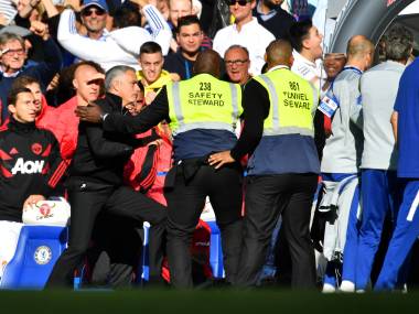 Premier League: Manchester United's Jose Mourinho involved in fracas after Ross Barkley salvages Chelsea's unbeaten run Premier League: Manchester United's Jose Mourinho involved in fracas after Ross Barkley salvages Chelsea's unbeaten run