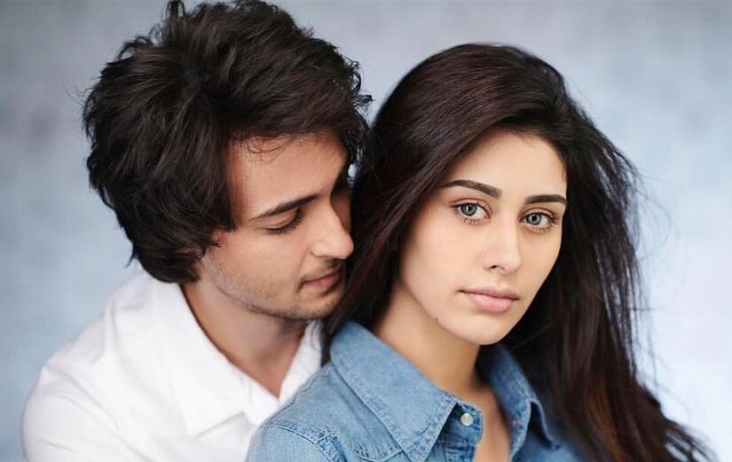 Aayush Sharma and Warina Hussain. Image via Twitter