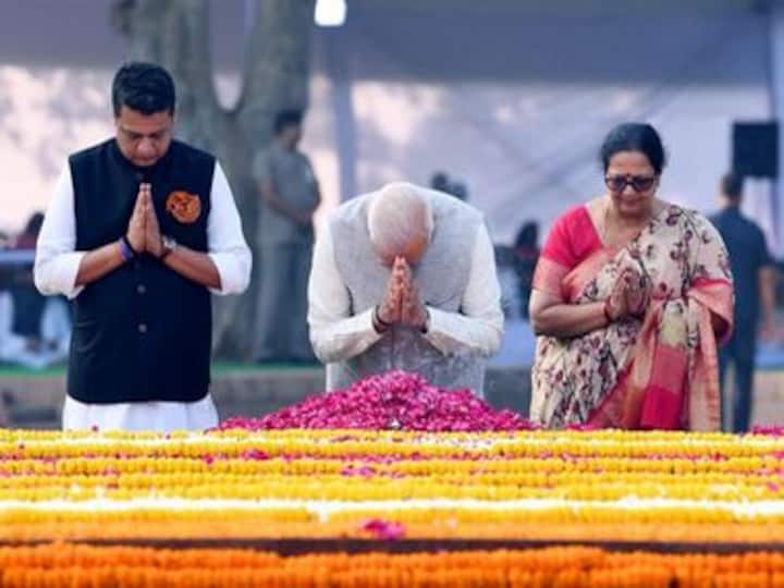 Narendra Modi pays tribute to Lal Bahadur Shastri on his 114th birth anniversary; prime minister visits Vijay Ghat