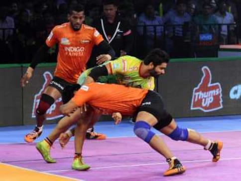 Pro Kabaddi League 2018: Pardeep Narwal's heroics in vain as U Mumba hold their nerves to edge Patna Pirates in a thriller Pro Kabaddi League 2018: Pardeep Narwal's heroics in vain as U Mumba hold their nerves to edge Patna Pirates in a thriller