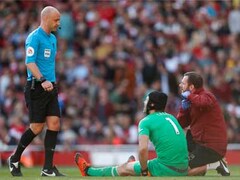 Premier League Arsenal Goalkeeper Petr Cech Ruled Out For A Month With Hamstring Injury Sports News Firstpost