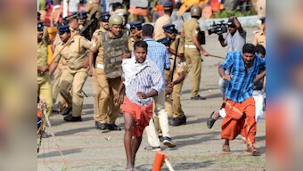 Sabarimala: Kerala HC demands end to protests; allows differently-abled people to rest in temple complex