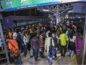 Santragachhi stampede: FIR registered against unknown persons for 'causing grievous hurt and death by negligence', inquiry ordered Santragachhi stampede: FIR registered against unknown persons for 'causing grievous hurt and death by negligence', inquiry ordered