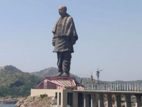 Narendra Modi unveils 'Statue of Unity' in Gujarat's Kevadiya town; PM ...