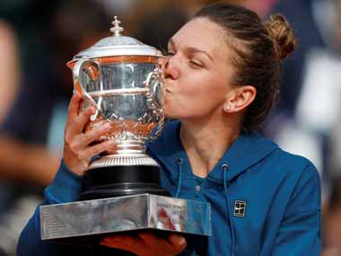 Simona Halep ends 2018 as No 1 for second year in a row despite back injury that may cause long-term problems Simona Halep ends 2018 as No 1 for second year in a row despite back injury that may cause long-term problems