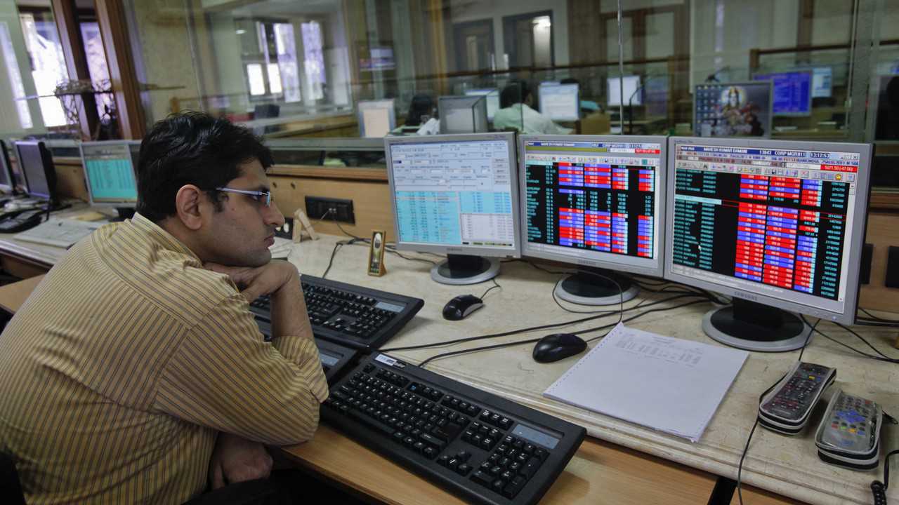 Investors' wealth plunges Rs 1.71 lakh cr as BSE benchmark Sensex ...