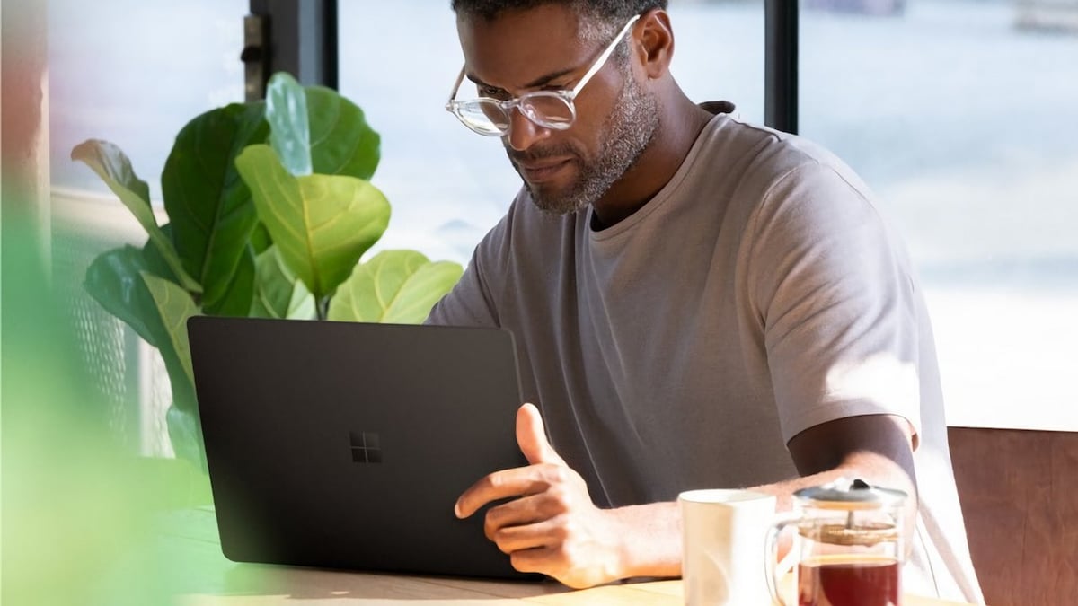 Microsoft Surface laptop 2 with 8th gen Intel Core processors launched at $999