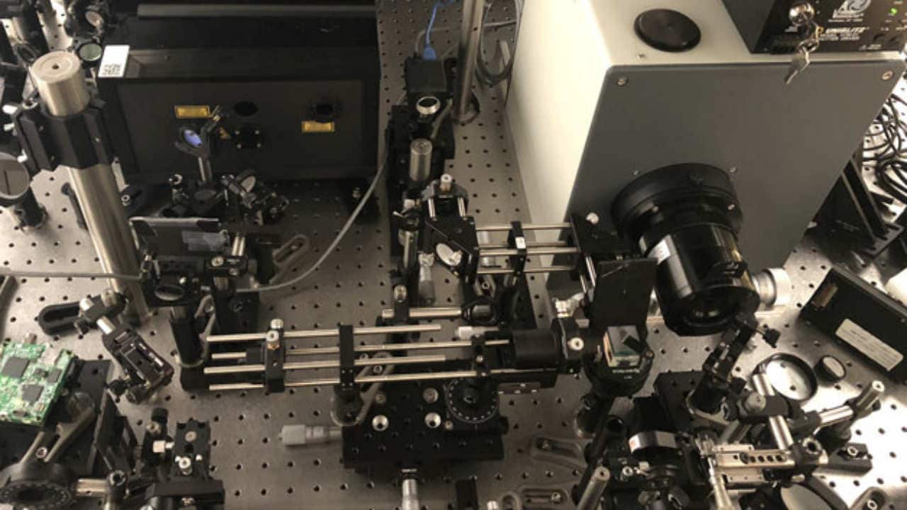 The trillion-frame-per-second compressed ultrafast photography system. Image: INRS