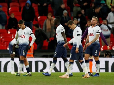 Les joueurs de Tottenham Hotspur sortent après avoir perdu leur match contre Manchester City. Reuters