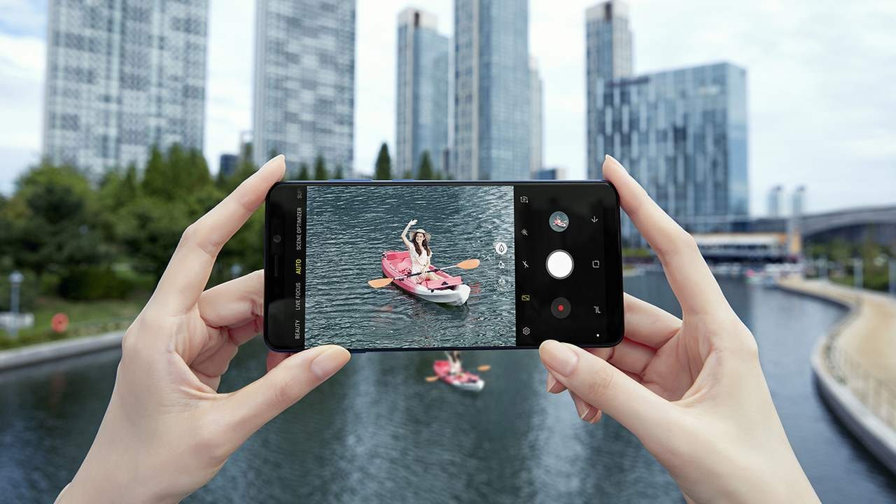 Tele-lens on the Samsung Galaxy A9 (2018). Image: Samsung Newsroom