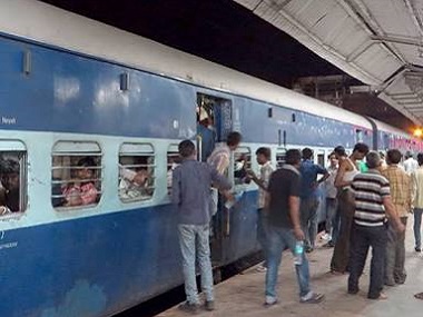 Gujarat migrant crisis: At pivotal Jhansi junction in UP, labourers' stories and rumours from western state converge Gujarat migrant crisis: At pivotal Jhansi junction in UP, labourers' stories and rumours from western state converge