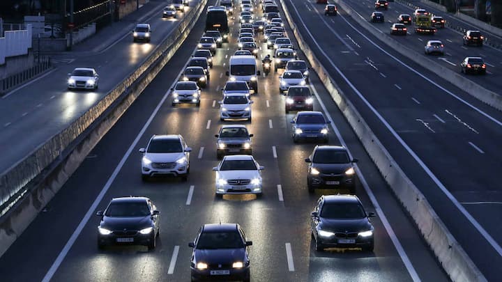 EU wants to cut CO2 emissions from new cars and vans by 40 percent by 2030