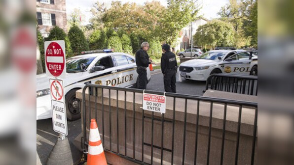 Bombs mailed to Hillary Clinton, Barack Obama, CNN: What's the political benefit when 6 crude explosives don't go off?