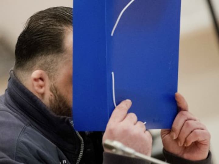 German nurse Niels Hoegel admits to killing 100 patients as trial opens; prosecutors say serial killer was motivated by vanity, boredom