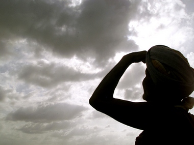 October heat in India: Temperatures cross 40 degrees in Gujarat, Rajasthan; heavy rains lash Kerala, Tamil Nadu October heat in India: Temperatures cross 40 degrees in Gujarat, Rajasthan; heavy rains lash Kerala, Tamil Nadu