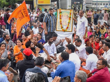 Sabarimala verdict protests: Hindu activists rally against Kerala govt; BJP activists show black flags to Devaswom minister Sabarimala verdict protests: Hindu activists rally against Kerala govt; BJP activists show black flags to Devaswom minister