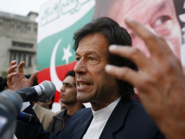 Daily Bulletin: Imran Khan to make 'policy statement' on Kashmir; Sonia Gandhi to meet Congress CMs; day's top stories Daily Bulletin: Imran Khan to make 'policy statement' on Kashmir; Sonia Gandhi to meet Congress CMs; day's top stories