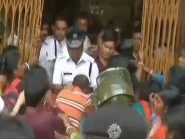 Teacher sexually assaults minor in Kolkata's Dhakuria; police arrest 35-year-old man after parents protest outside school Teacher sexually assaults minor in Kolkata's Dhakuria; police arrest 35-year-old man after parents protest outside school