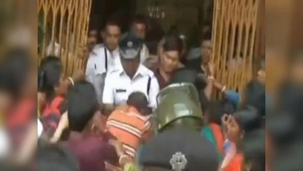 Teacher sexually assaults minor in Kolkata's Dhakuria; police arrest 35-year-old man after parents protest outside school
