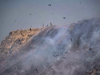 Delhi's air quality index slips to 'very poor'; pollution worsens as firefighting operation at Bhalswa landfill continues Delhi's air quality index slips to 'very poor'; pollution worsens as firefighting operation at Bhalswa landfill continues