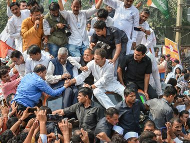 Rahul Gandhi leads Opposition protest to CBI HQ against sidelining of Alok Verma; courts arrest briefly Rahul Gandhi leads Opposition protest to CBI HQ against sidelining of Alok Verma; courts arrest briefly