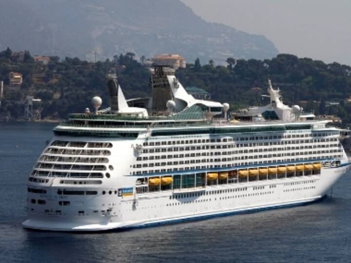 1,300 Indian tobacco firm staff party with 'Playboy Bunnies and burlesque dancers' on cruise, ruin stay for fellow passengers