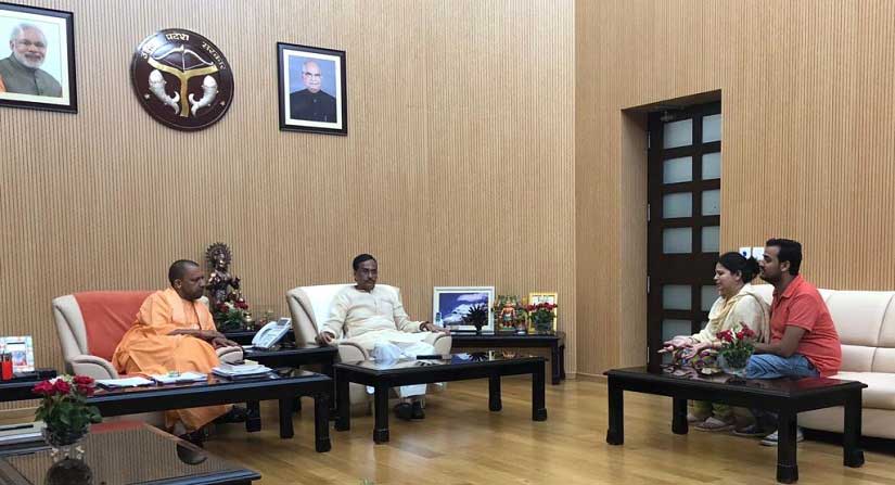 Vivek Tiwaris widow names constables in fresh FIR; says have full faith in UP govt after meeting Yogi Adityanath
