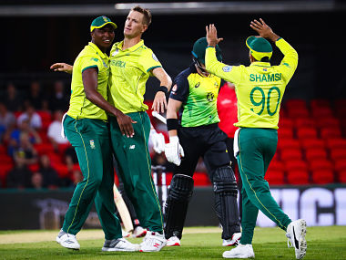 Australia vs South Africa: Proteas bowlers outclass Aaron Finch and Co by 21 runs in rain-curtailed T20I Australia vs South Africa: Proteas bowlers outclass Aaron Finch and Co by 21 runs in rain-curtailed T20I