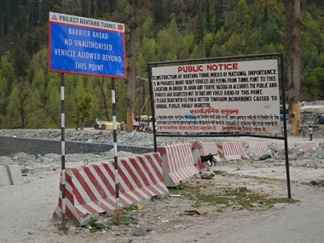Strategic Tunnel Under Rohtang Pass Named After Former Pm Atal Bihari Vajpayee On His 95th Birth Anniversary India News Firstpost