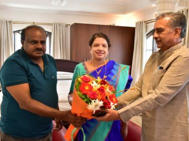 Karnataka by election results 2018: Huge endorsement for Congress-JD(S) coalition with 4:1 mandate; BSY's son wins Shivamogga Karnataka by election results 2018: Huge endorsement for Congress-JD(S) coalition with 4:1 mandate; BSY's son wins Shivamogga