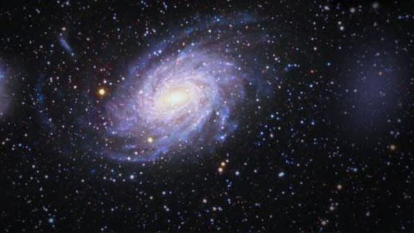 Our Milky Way galaxy weighs 1.5 trillion solar masses, Hubble & Gaia estimate