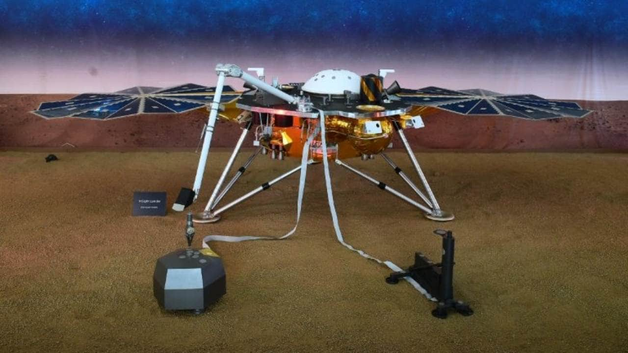   A replica of the March InSight NASA Jet Propulsion Laboratory in California. Courtesy of Image: NASA 