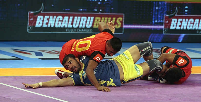 Ajay Thakur's heroics haven't been enough to prevent Tamil Thalaivas from losing six out of their nine matches so far. Image Courtesy: PKL