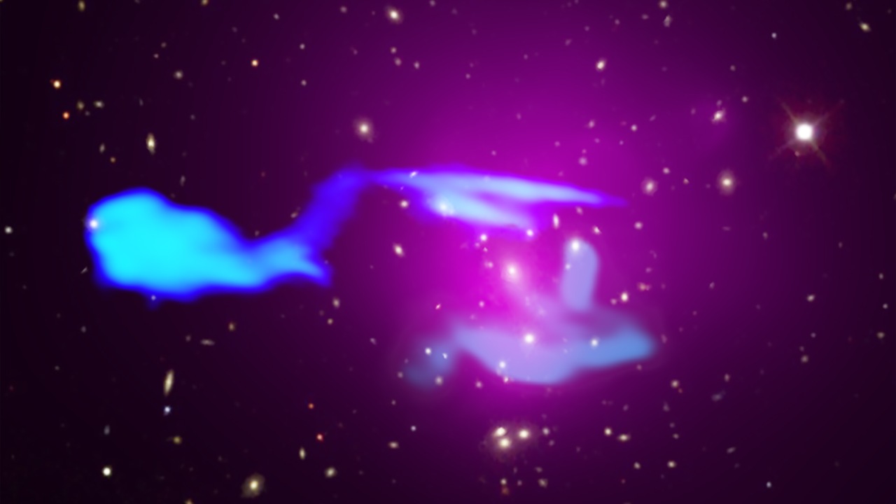 NASA's Chandra spots 'Star Trek Enterprise' in colliding galaxy clusters far, far away NASA's Chandra spots 'Star Trek Enterprise' in colliding galaxy clusters far, far away