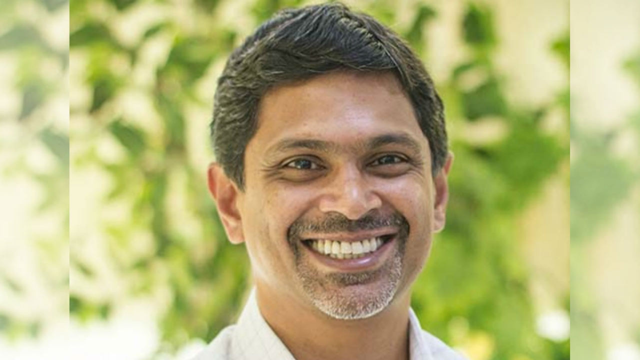 WhatsApp names former Ezetap CEO Abhijit Bose as India head, to join in early 2019 WhatsApp names former Ezetap CEO Abhijit Bose as India head, to join in early 2019
