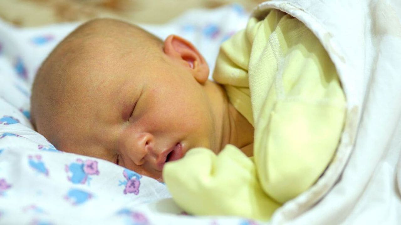 Bilirubin levels are naturally highest 3-5 days after birth. Jaundice, however, is an excess of bilirubin, while affects roughly 80 percent of preterm babies, and more common in breastfed infants. Image courtesy: Mama Natural