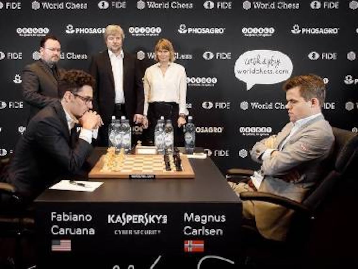 Carlsen Overcomes Caruana, Spearheads Day of Four Victories 