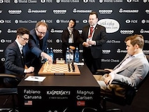 World Chess Championship: Magnus Carlsen has narrow escape in 80