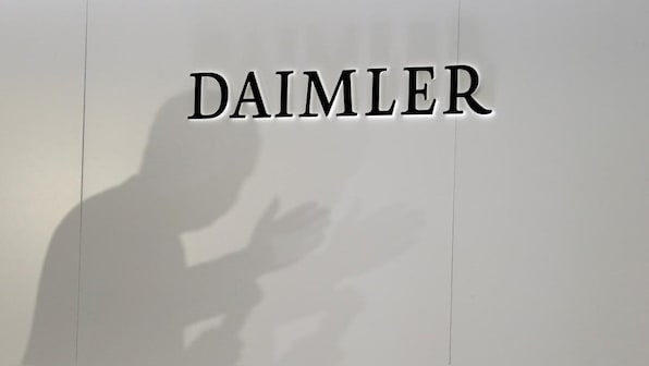 Daimler to start building electric cars in China to meet anti-pollution quota